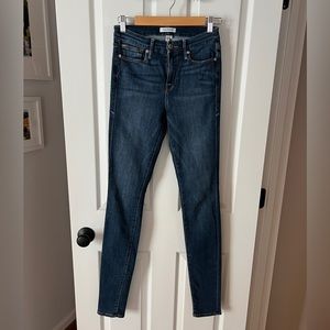 GOOD AMERICAN Good Legs Denim